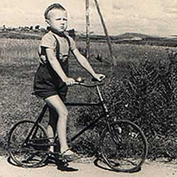 Король велосипеда. Вова Буцкий. Дубровки июль 1949