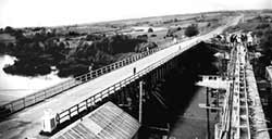 На Ловати. Строится новый мост. 1955