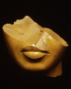 Голова принцессы. (1352 – 1336 до н. э.). Метрополитен-музей — Head of Queen (1352-1336 B. C. E.)